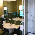 Savoy 2*