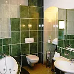 Savoy Hotel 2*