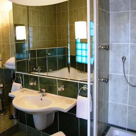 Savoy 2*