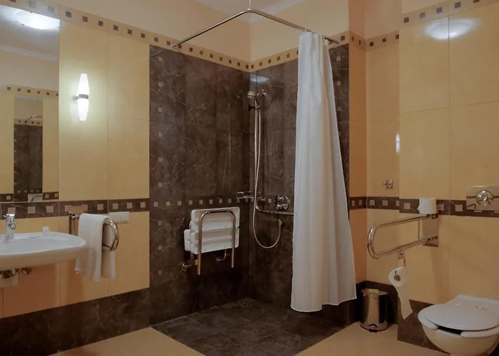 Savoy Ξενοδοχείο Λοτζ